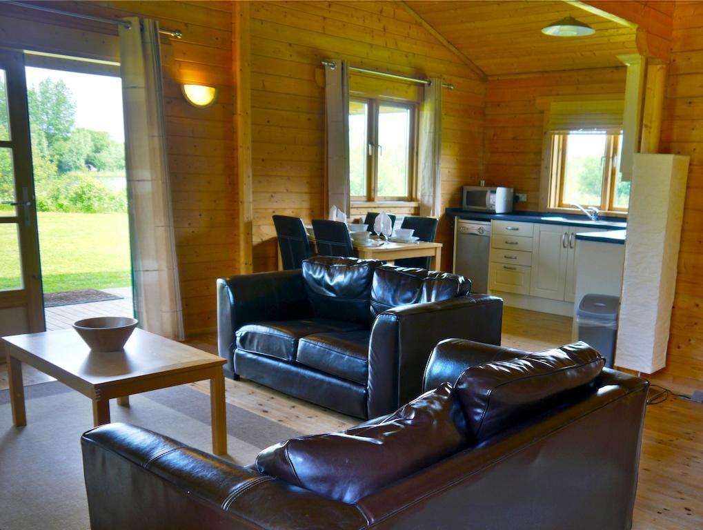 Lake Pochard Holiday Lodges South Cerney Camera foto